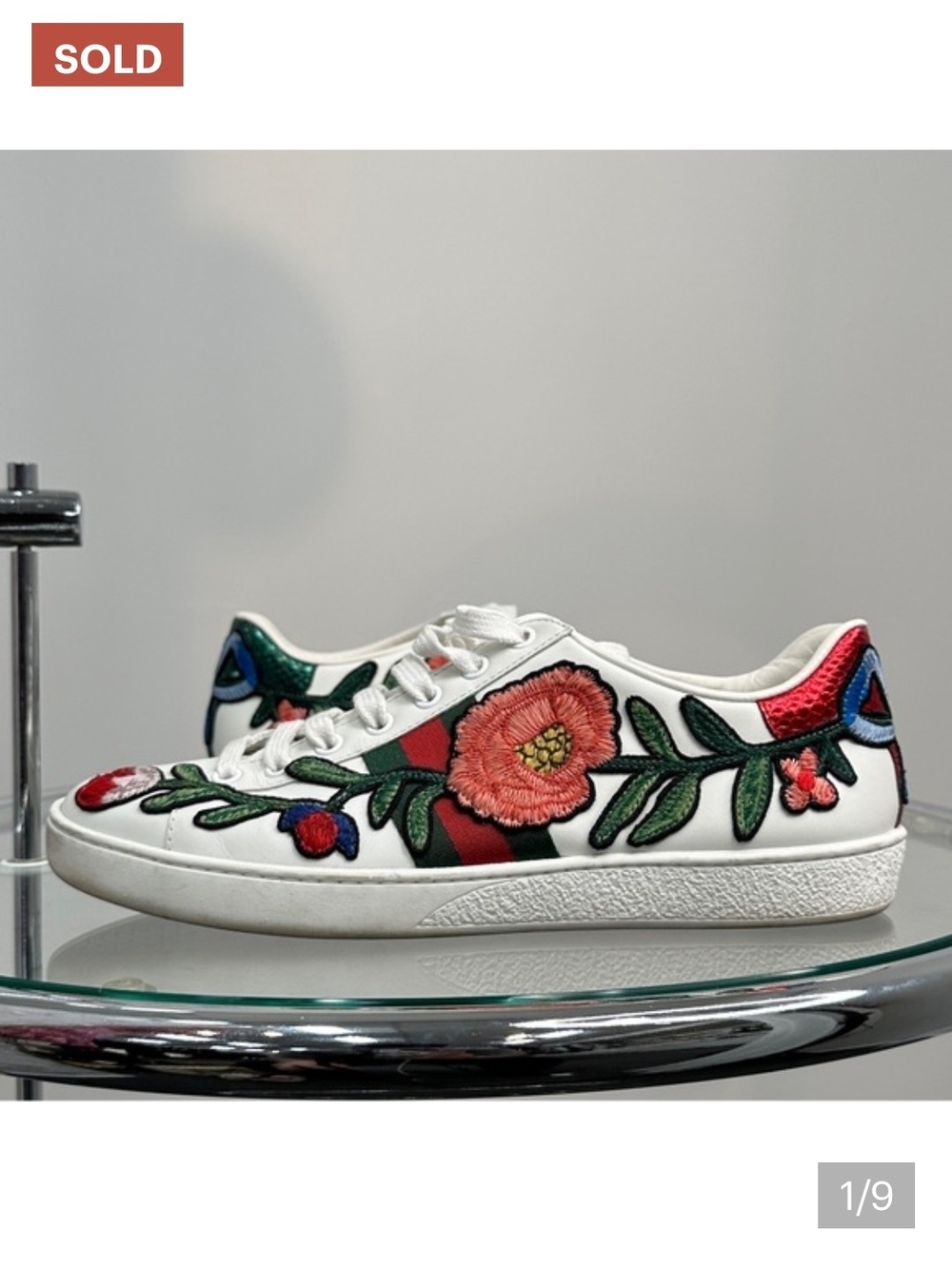 Gucci White Leather Low-Top Sneakers with Red & Green Floral Appliqué